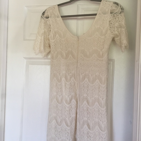 ***SOLD***Pins & Needles Cream Lace Dress - Picture 3 of 6
